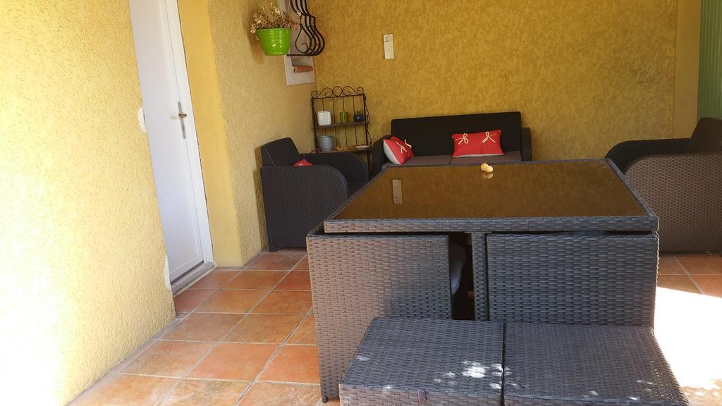 Petit Studio Au Calme Villa ลา โคร ภายนอก รูปภาพ